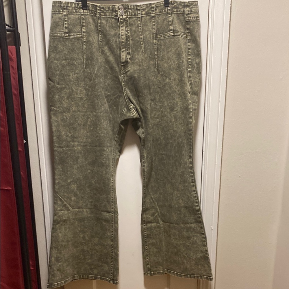 🔥NWT, Forever 21 Olivine Jeans, Size 3X